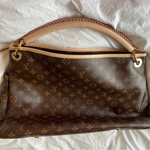 Selling brand new ARTSY MM Monogram - Picture 3 of 8